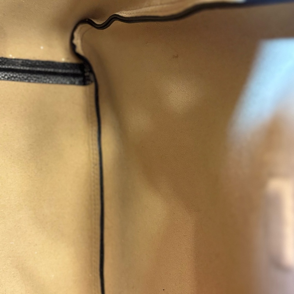 TORY BURCH ROMY SUEDE BUCKET BAG- IN BLACK - Picture 6 of 10